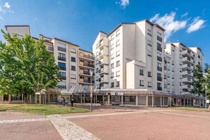 Plateau de Saint Rambert - Quartier résidentiel calme et familial